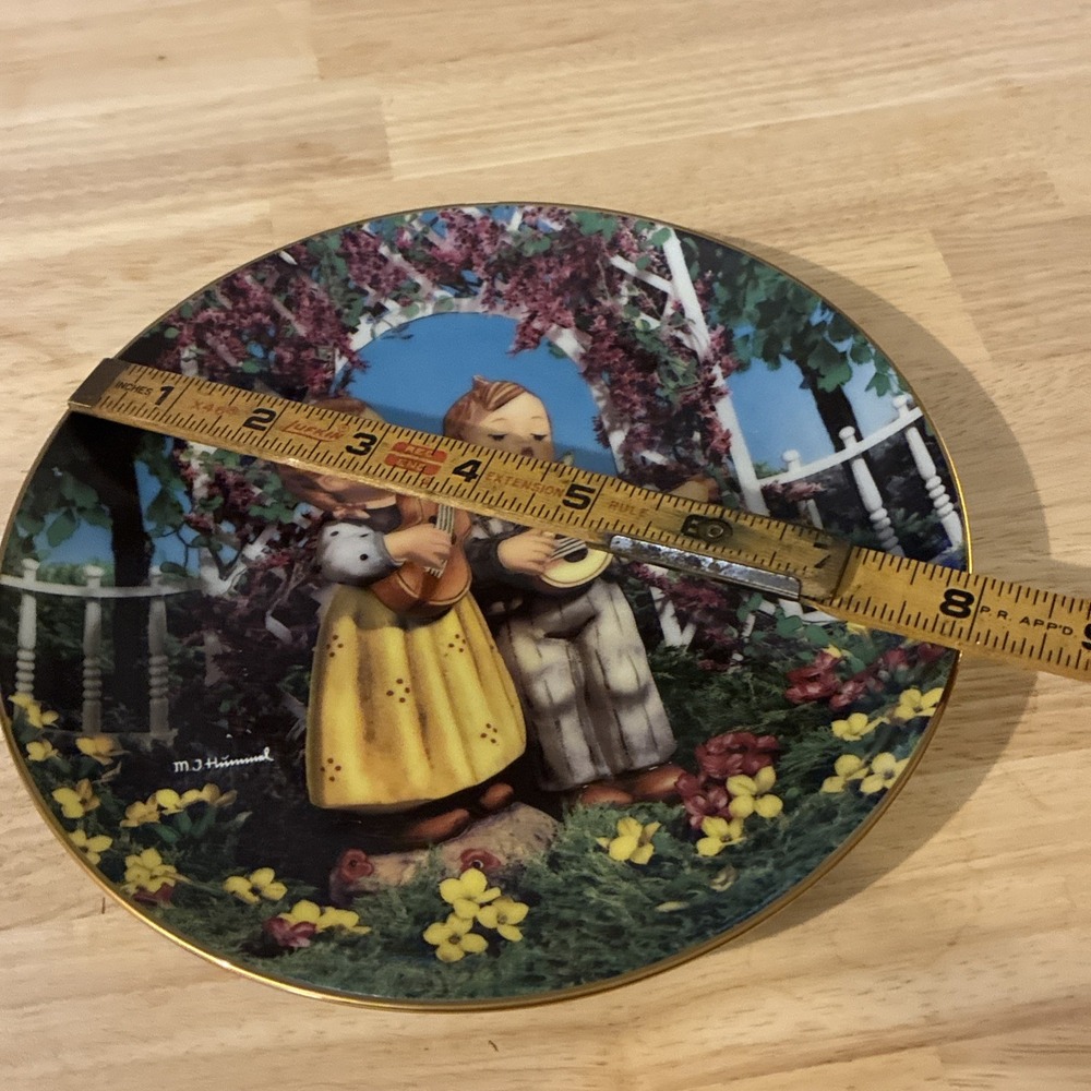 M. J. Hummel Little Companions "Little Musicians" Decorative Plate 1992‎ - Picture 4 of 10